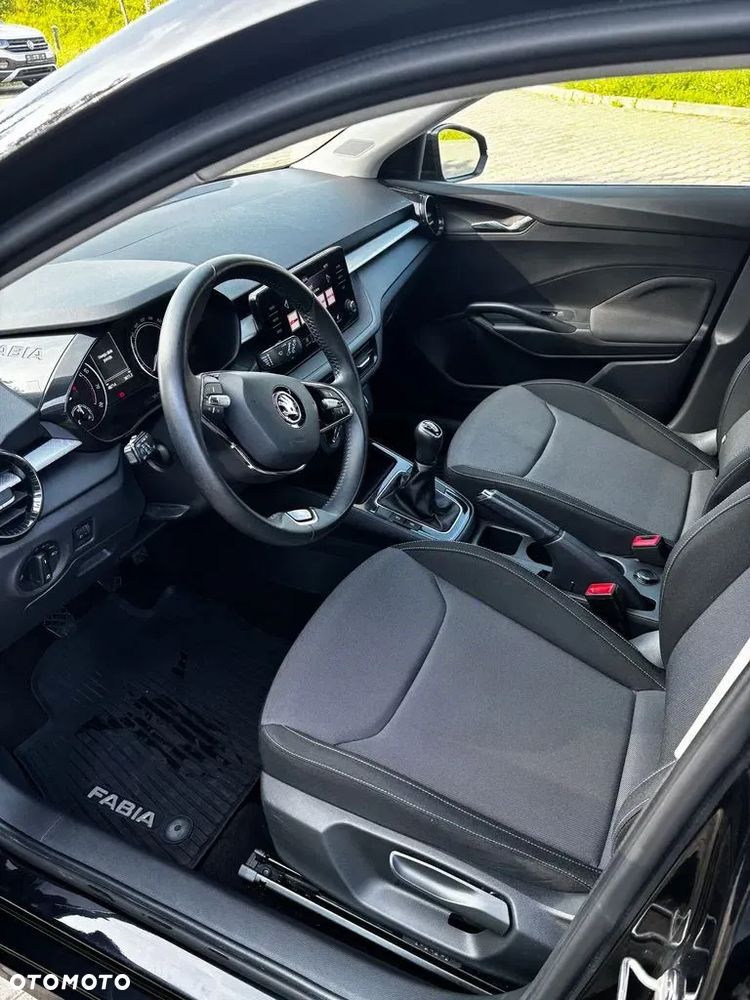 Skoda Fabia 1.0 Ambition - 11
