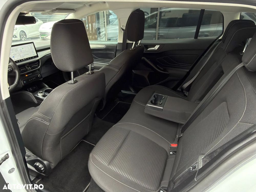 Ford Focus 1.5 EcoBlue Start-Stopp-System Aut. TITANIUM - 12