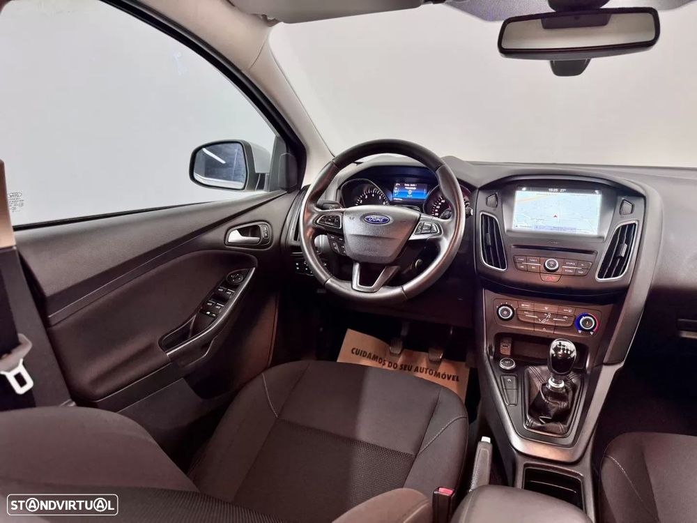Ford Focus 1.0 EcoBoost S&S ACTIVE X - 26