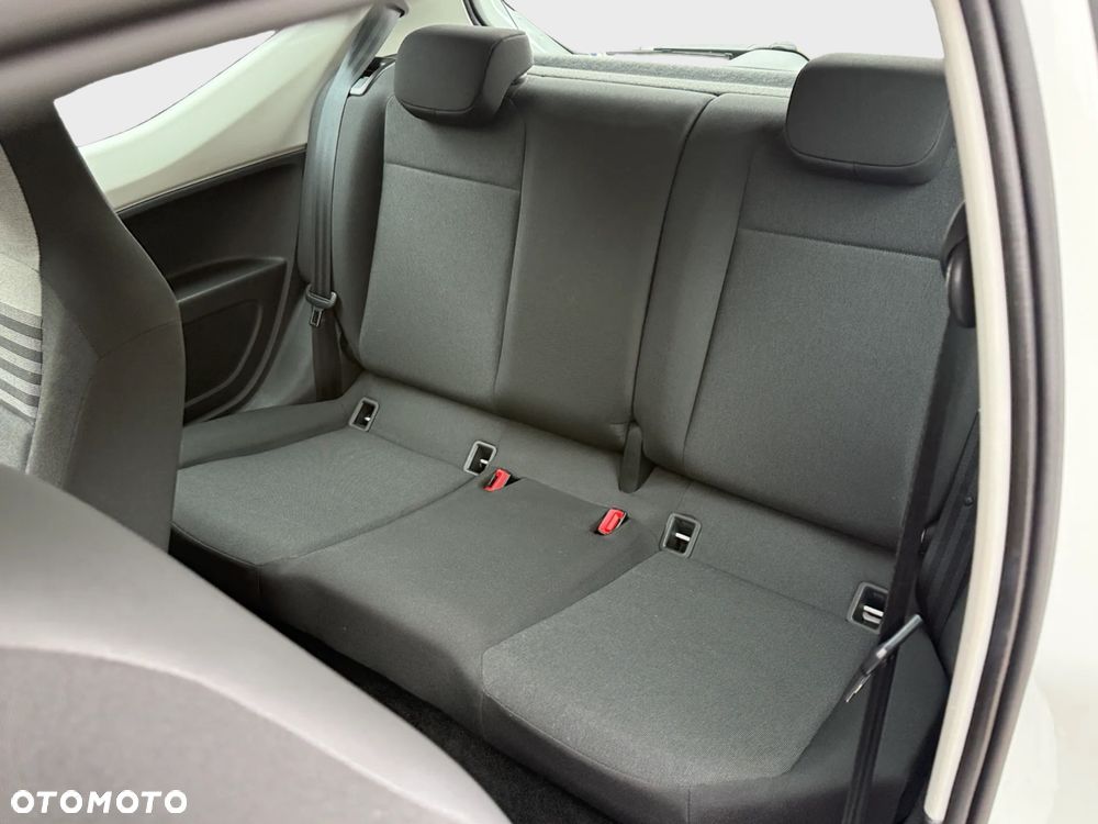 Volkswagen up! Standard - 13