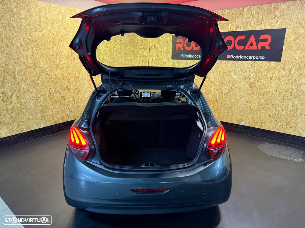 Peugeot 208 PureTech 110 Stop & Start Allure - 21