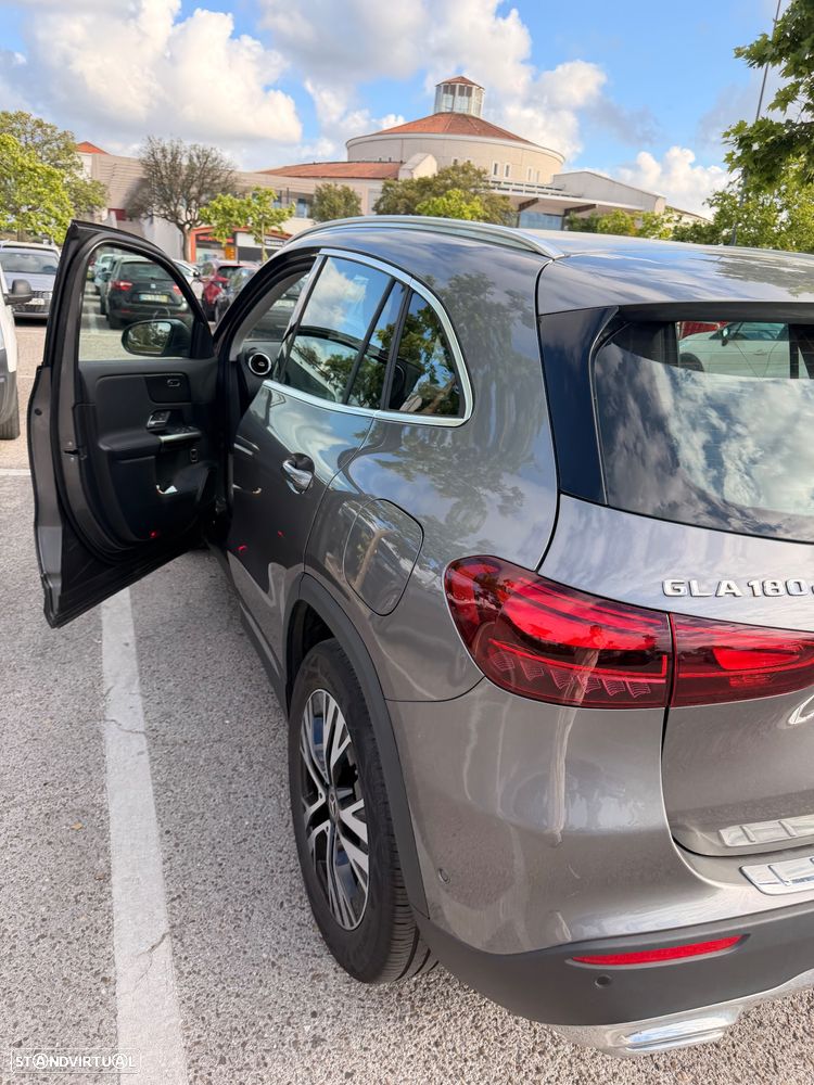 Mercedes-Benz GLA 180 d - 7