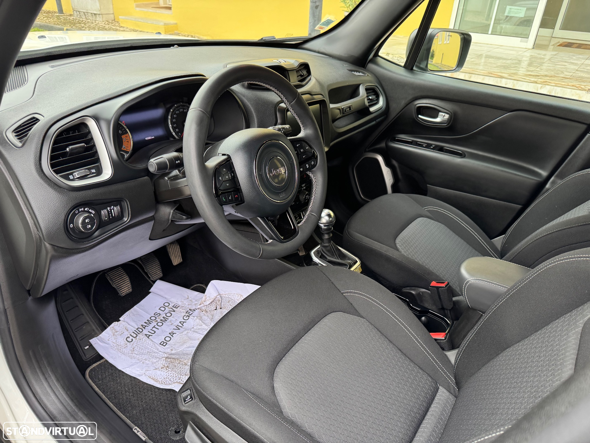 Jeep Renegade 1.0 T Sport - 35