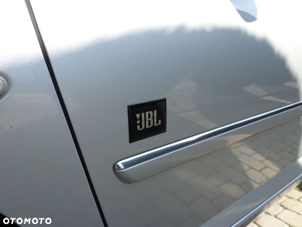 Peugeot 407 140 JBL - 13