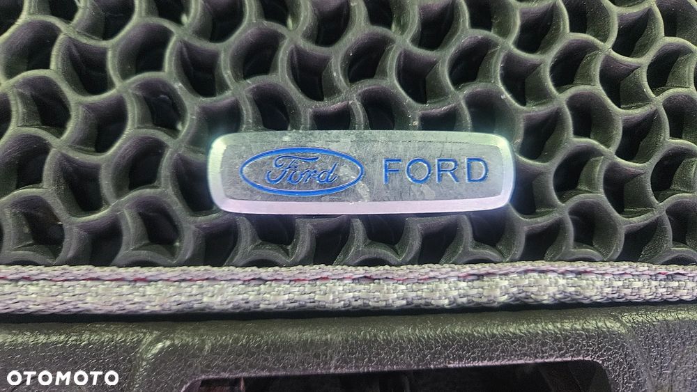Ford Focus 2.0 EcoBoost ST mit Leder-Sport-Paket - 31