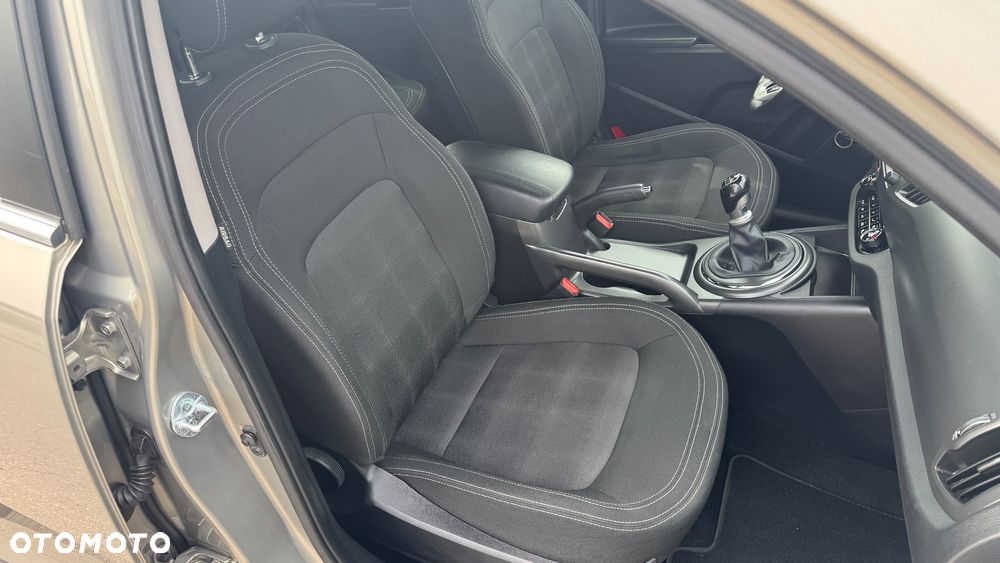 Kia Sportage 1.6 GDI 2WD Attract - 13