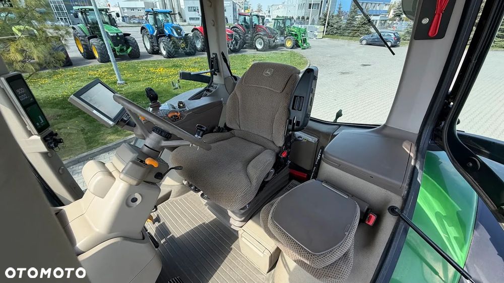 John Deere 8320R - 23