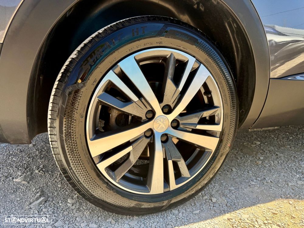 Peugeot 5008 1.5 BlueHDi Allure Pack EAT8 - 29