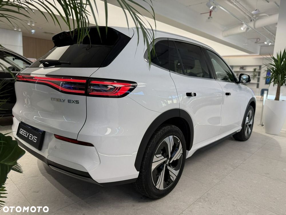 Geely EX5 - 10