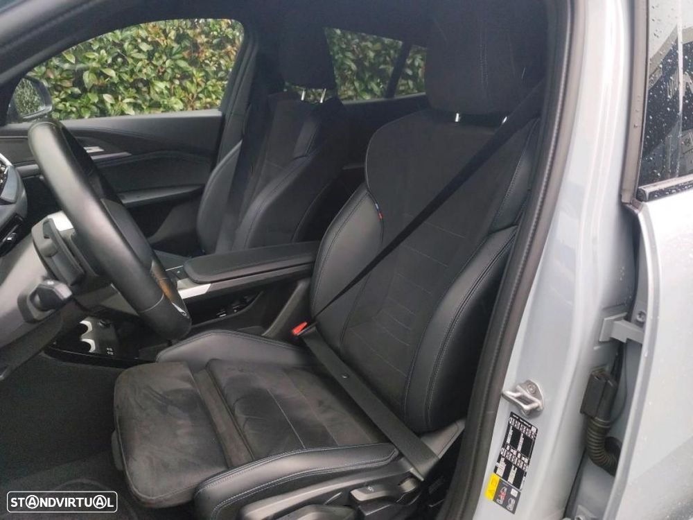 BMW iX2 eDrive20 Pack Desportivo M - 6