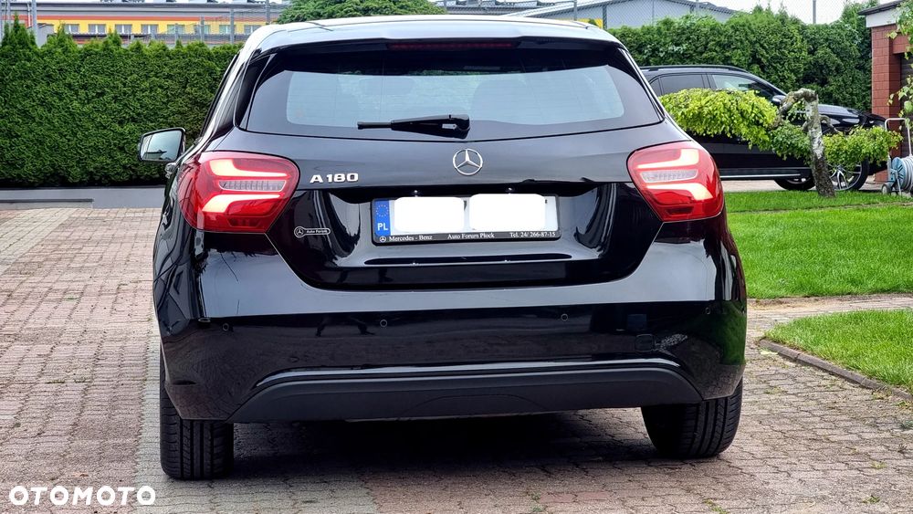 Mercedes-Benz Klasa A 180 7G-DCT AMG Line - 16