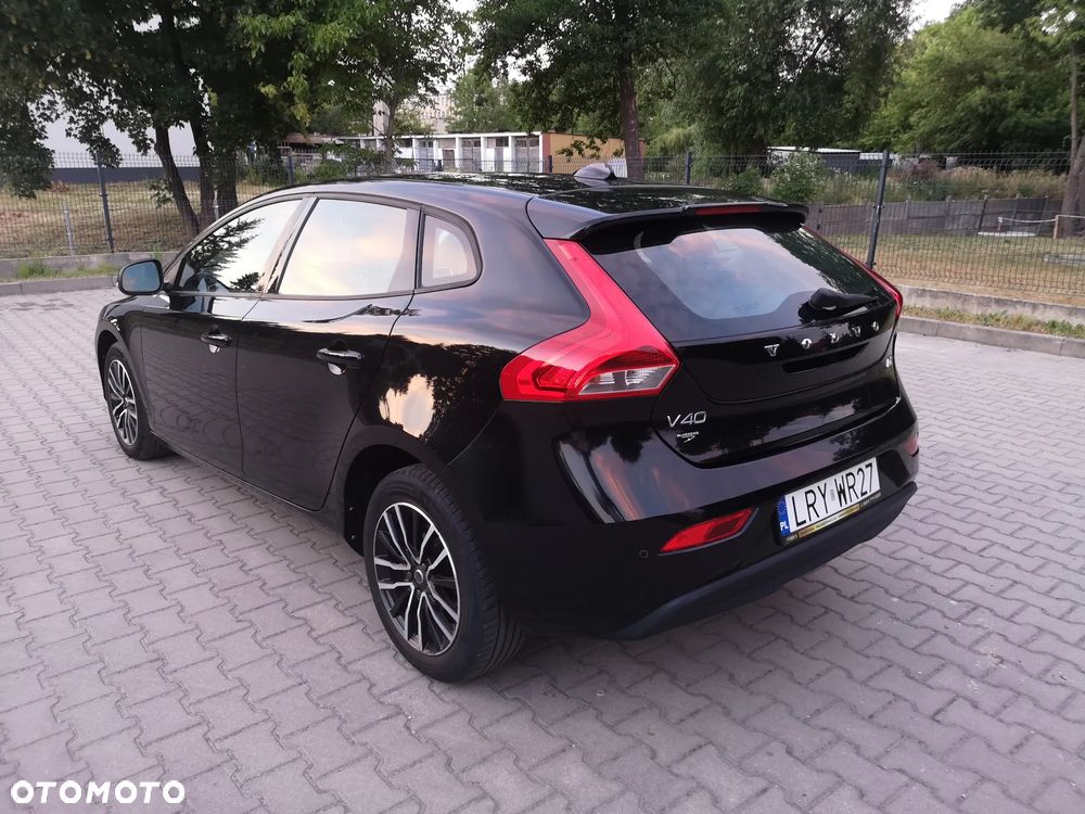 Volvo V40 D2 Momentum - 33