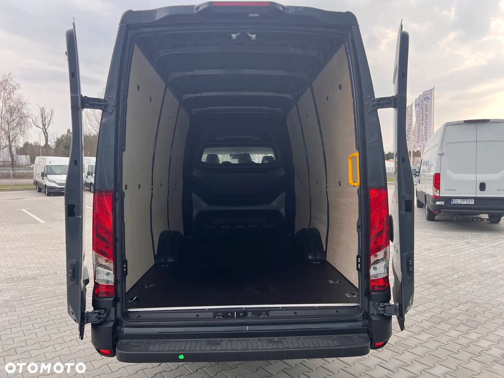 Iveco BRYGADÓWKA 7 MIEJSC OD RĘKI,MINIMUM FORMALNOŚCI,MAX SATYSFAKCJI - 21