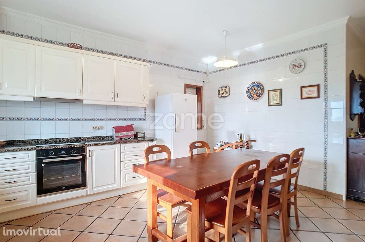 Moradia T3 | Ossela | Suite | Jardim | garagem fechada | Vista serra - Grande imagem: 2/54