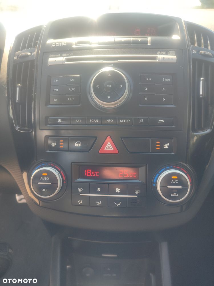 Kia Ceed - 7