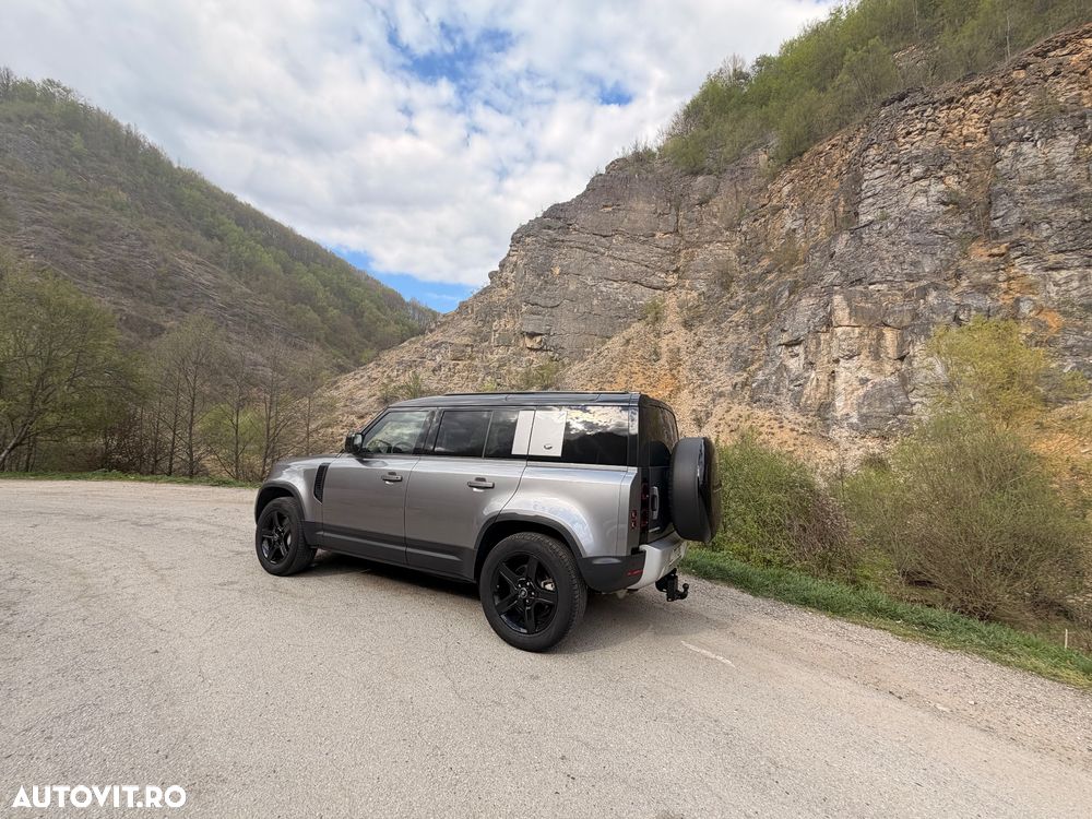 Land Rover Defender 110 3.0 P400 MHEV - 3