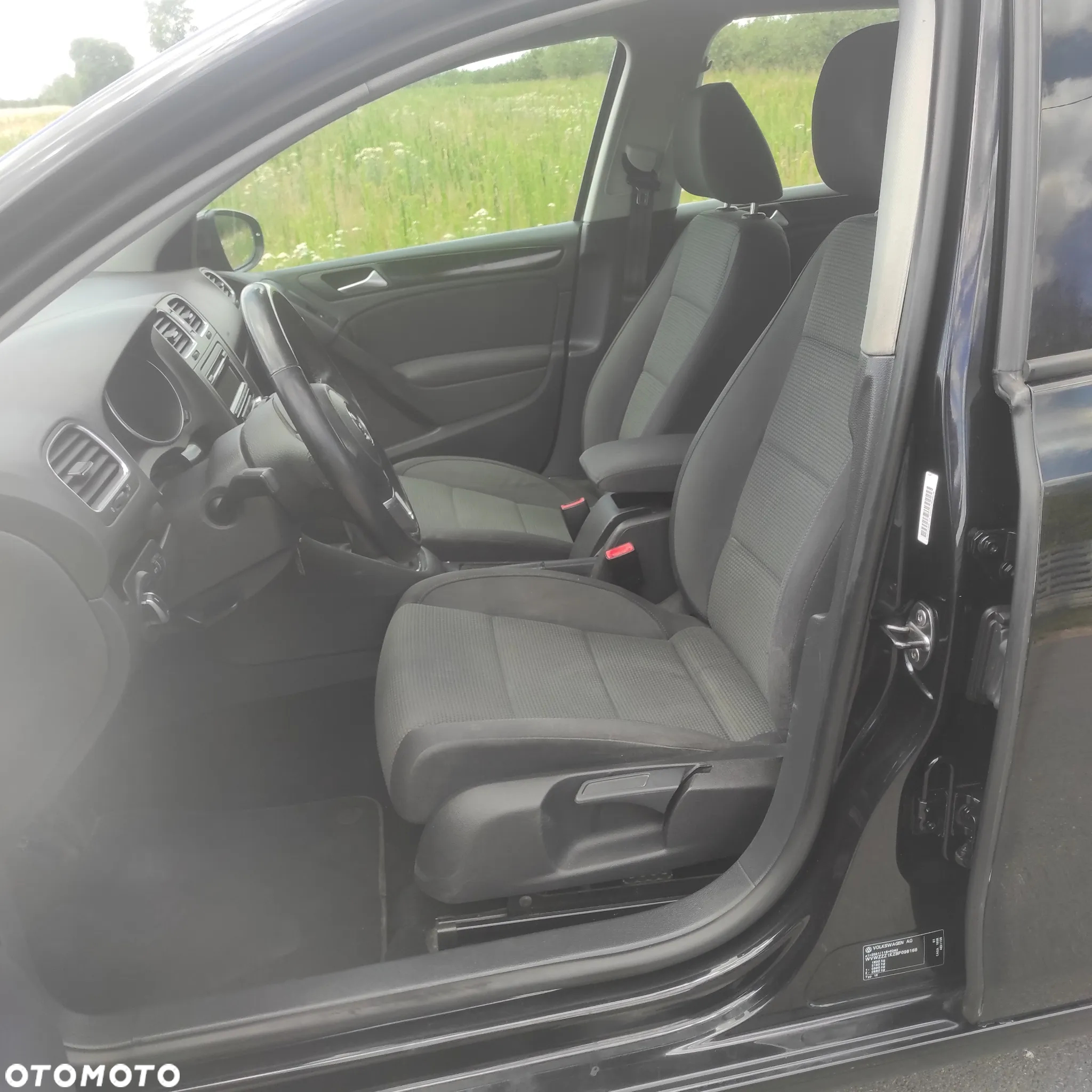 Volkswagen Golf - 12