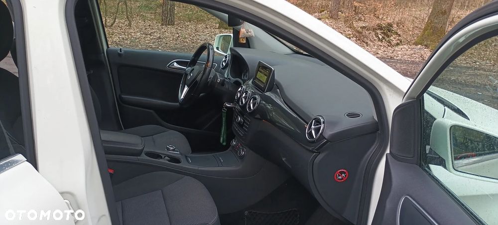 Mercedes-Benz Klasa B 180 CDI (BlueEFFICIENCY) 7G-DCT - 10