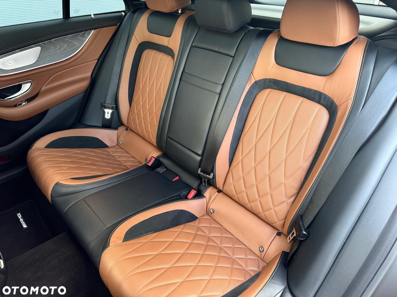 Mercedes-Benz AMG GT 43 4-Matic+ - 32