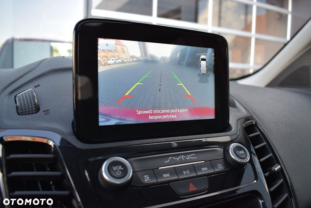 Ford Tourneo Connect Grand - 20