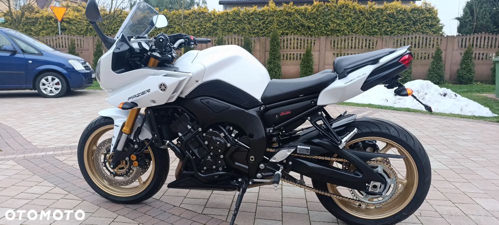 Yamaha FZ8 - 3