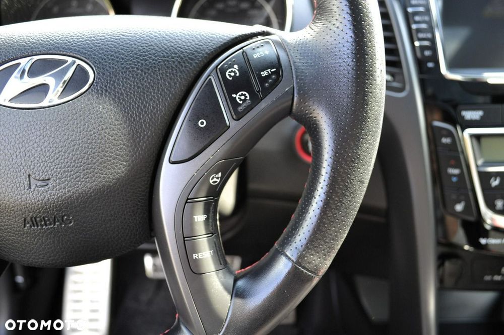 Hyundai i30 1.6 GDI Turbo Luxury - 20