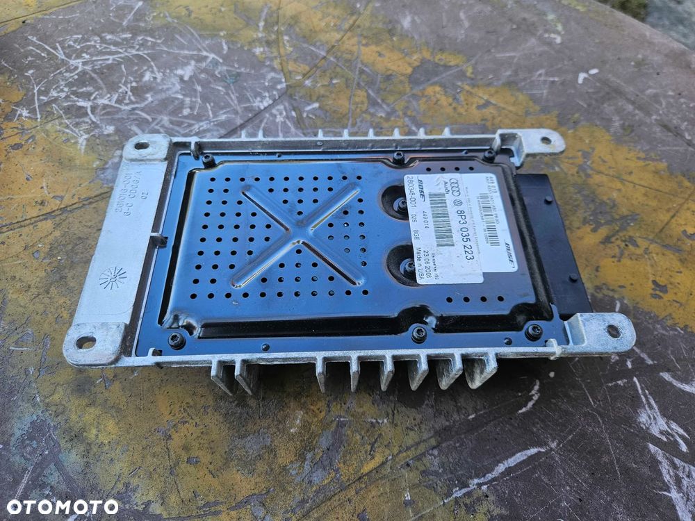 Wzmacniacz 8P3035223 BOSE Głosników Subwoofer Radio Amplituner AUDI A3 8P - 9