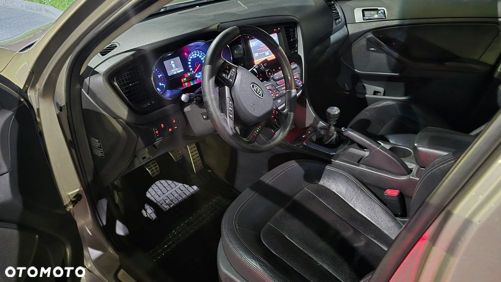 Kia Optima 1.7 CRDi L - 13