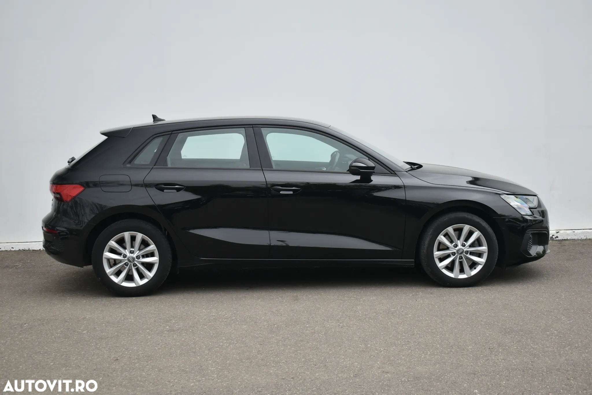 Audi A3 1.5 35 TFSI S tronic Design - 5