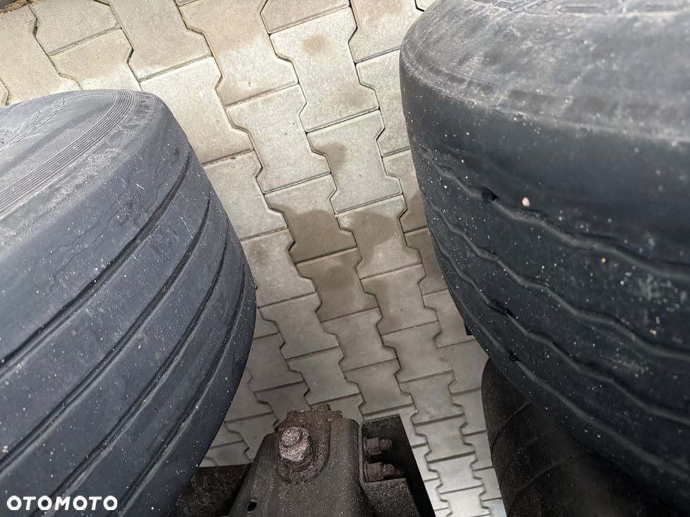 Schmitz Cargobull SKO 24 - 11