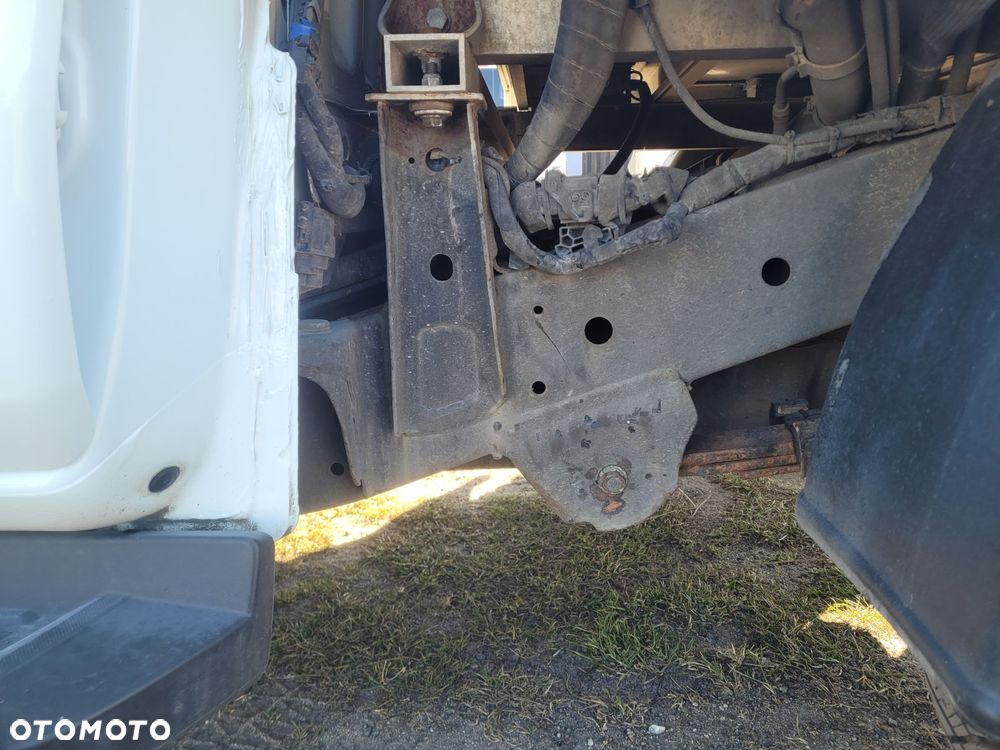 Ford Ranger XLT - 12