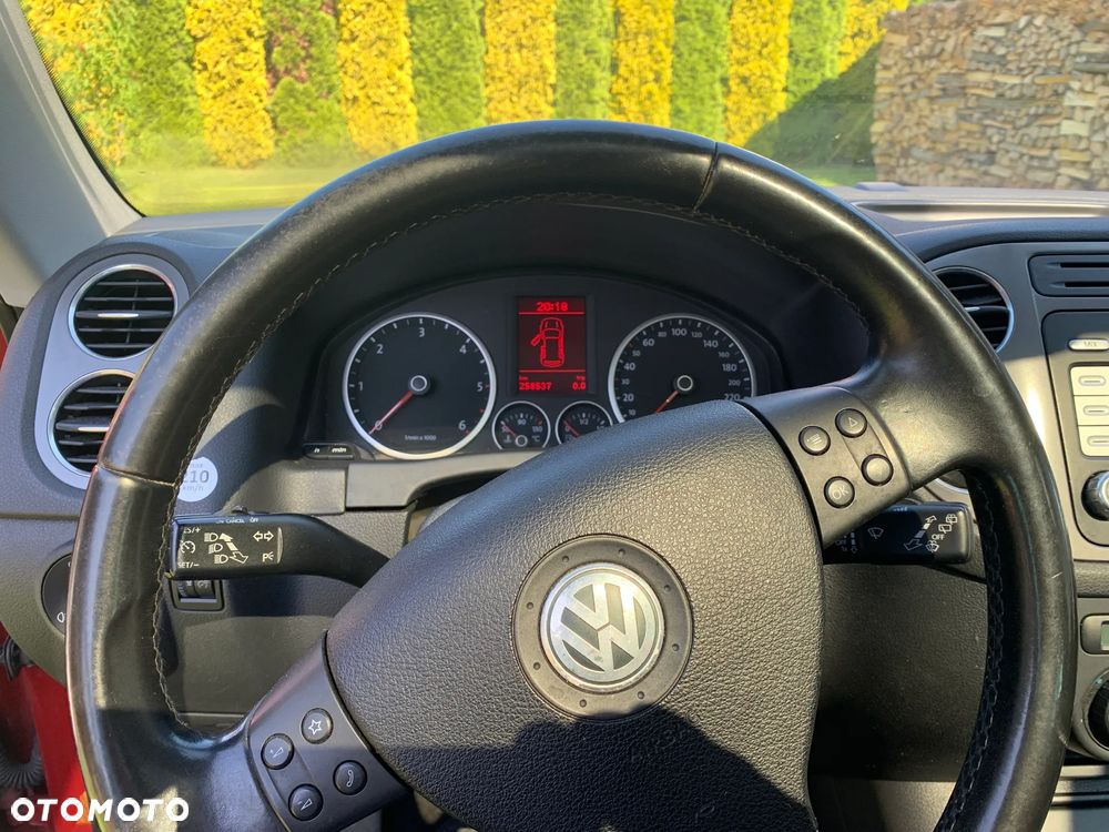 Volkswagen Tiguan 2.0 TDI DPF 4Motion Exclusive - 9