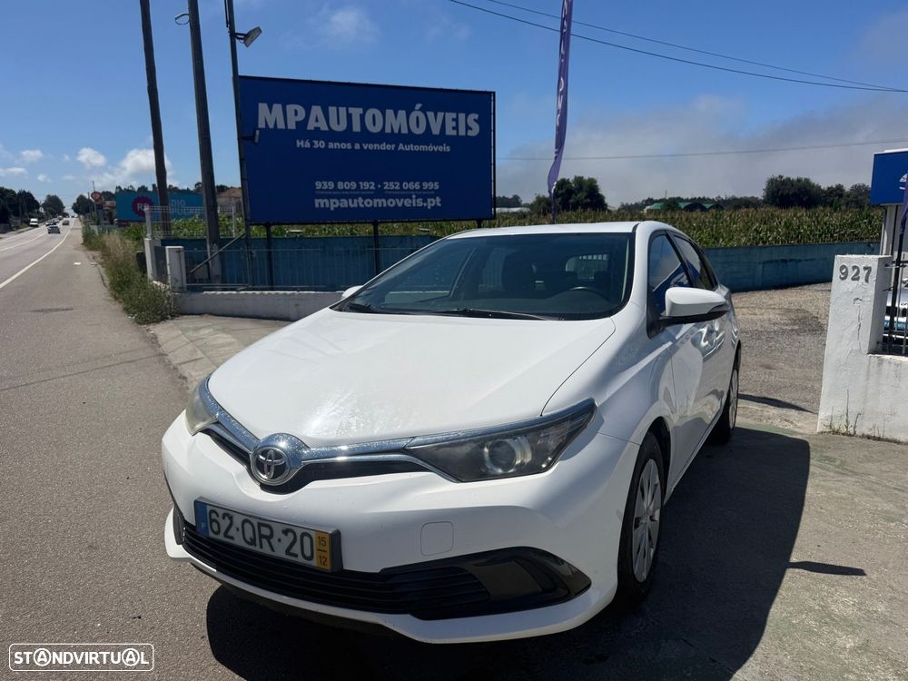 Toyota Auris 1.4 D-4D - 1