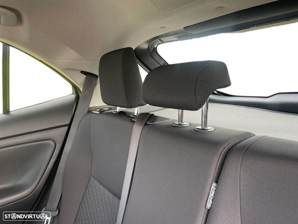 Toyota Yaris Cross 1.5 HDF Comfort Plus - 14