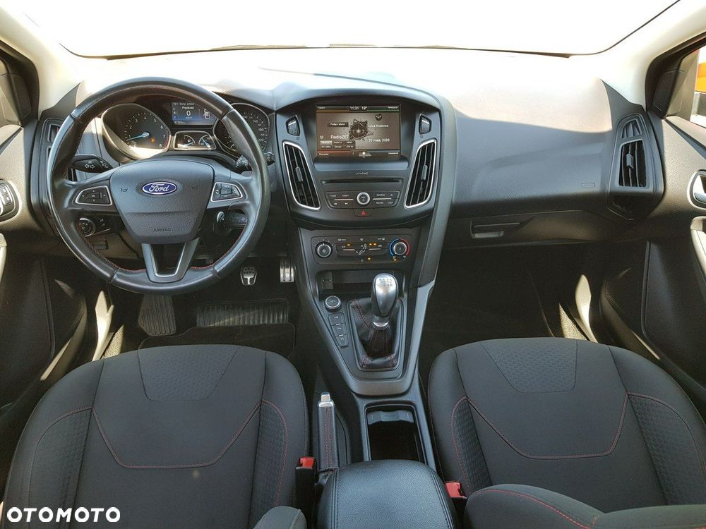 Ford Focus 1.5 EcoBoost STart-Stopp-System ST-LINE - 12