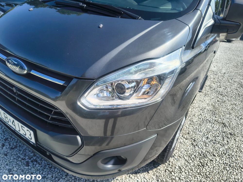 Ford Tourneo Custom - 13