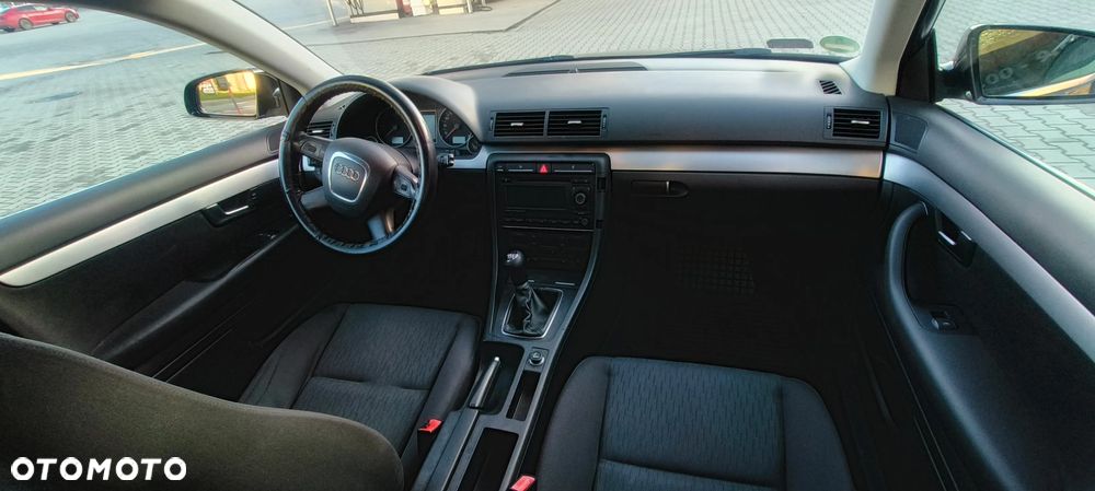 Audi A4 Avant 2.0 TDI - 13