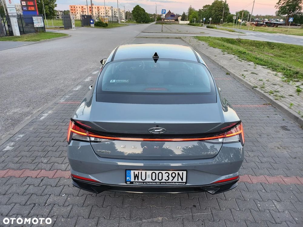 Hyundai Elantra 1.6 Smart - 8