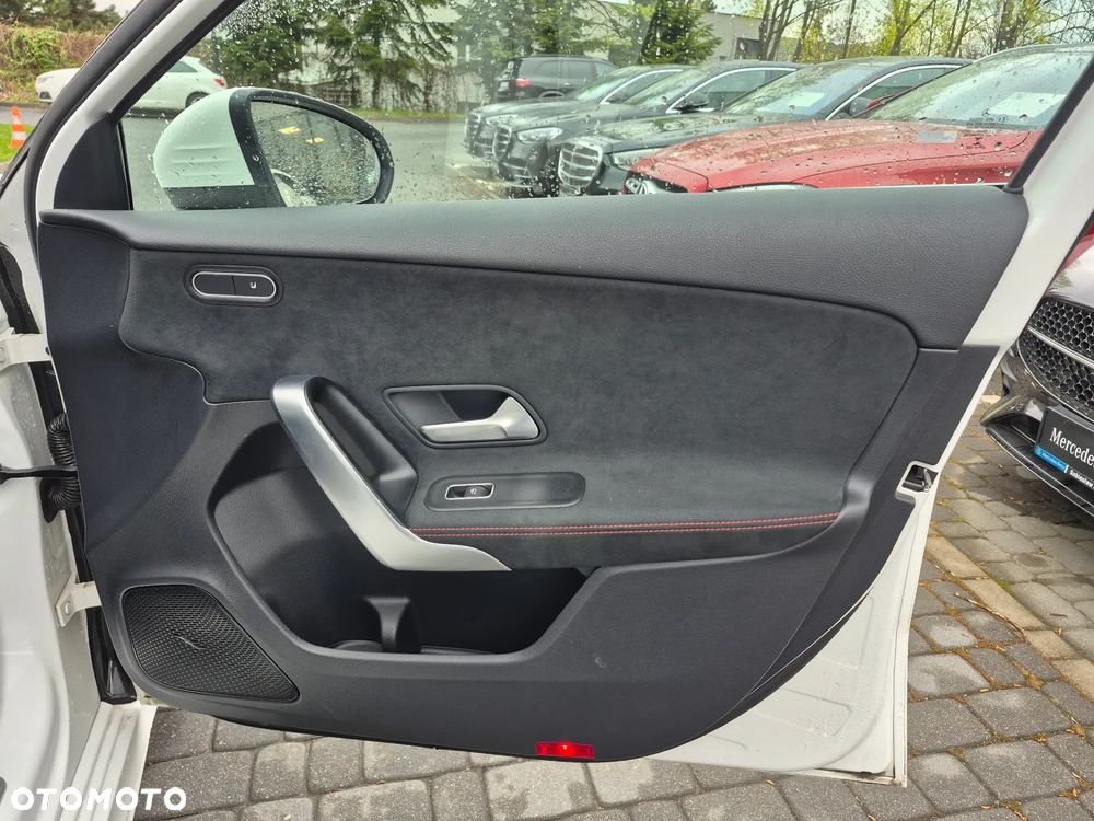 Mercedes-Benz Klasa A 200 AMG Line 7G-DCT - 28