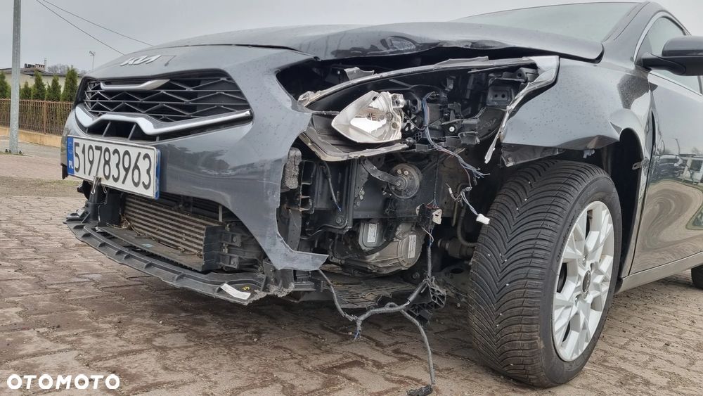 Kia Ceed 1.6 CRDi Eco-Dynamics+ (48V Mild-Hybrid) DCT7 GT Line - 23