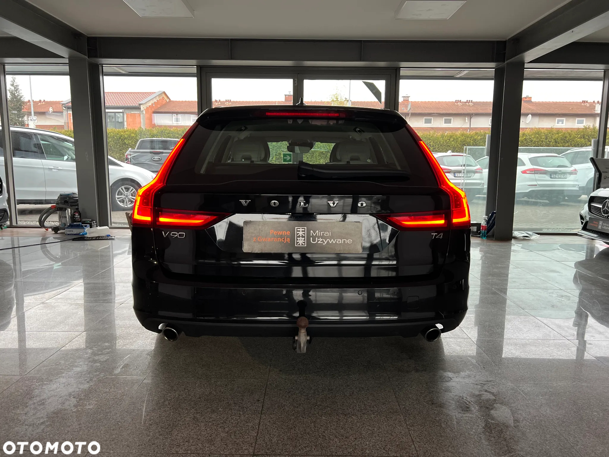 Volvo V90 T4 Momentum Pro - 12