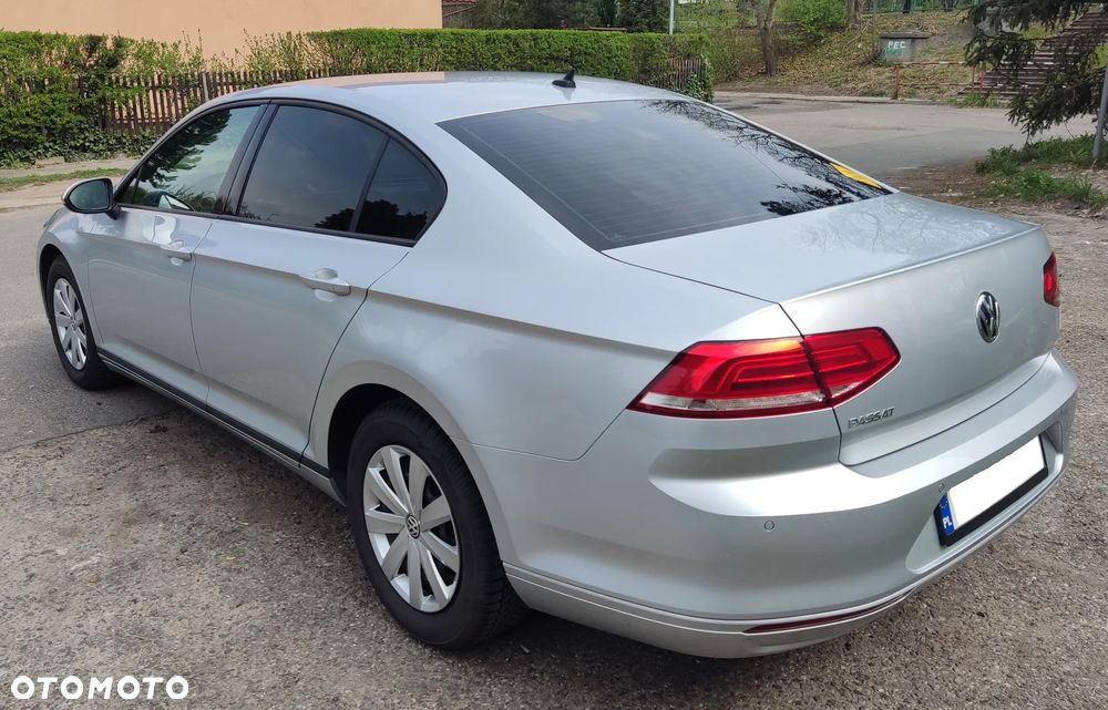 Volkswagen Passat 2.0 TDI SCR Trendline - 7