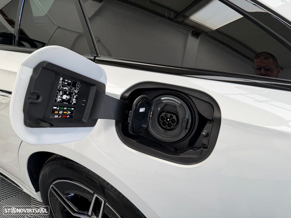 Mercedes-Benz E 300 de AMG Line - 28