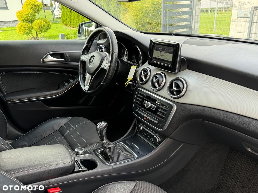 Mercedes-Benz GLA 200 - 7