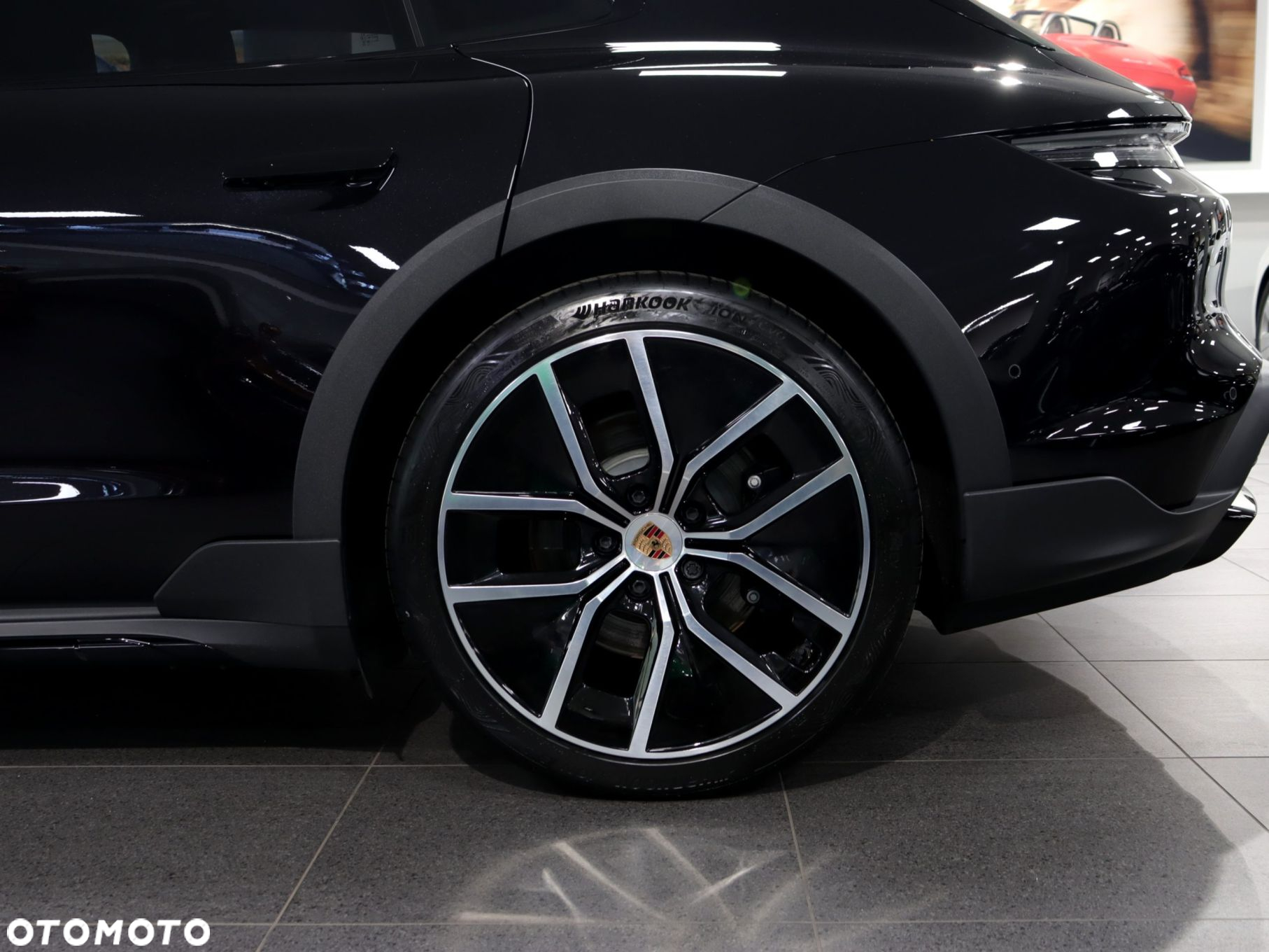Porsche Taycan 105kWh 4S Cross Turismo - 12