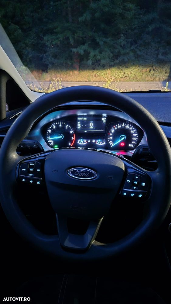 Ford Fiesta 1.1 Trend - 4