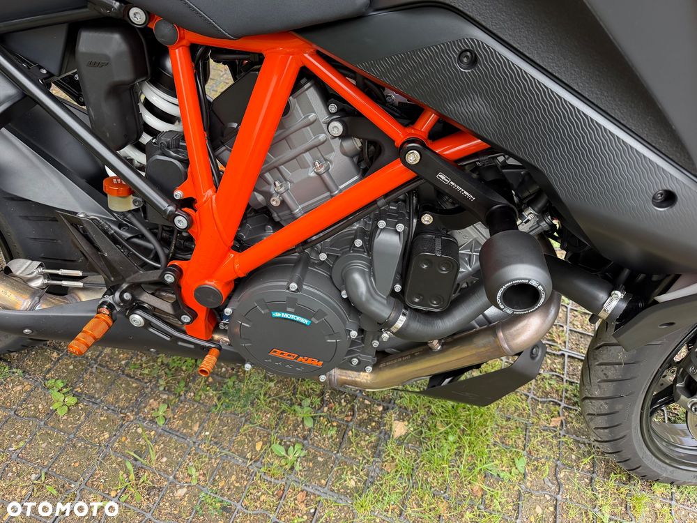 KTM Super Duke - 10