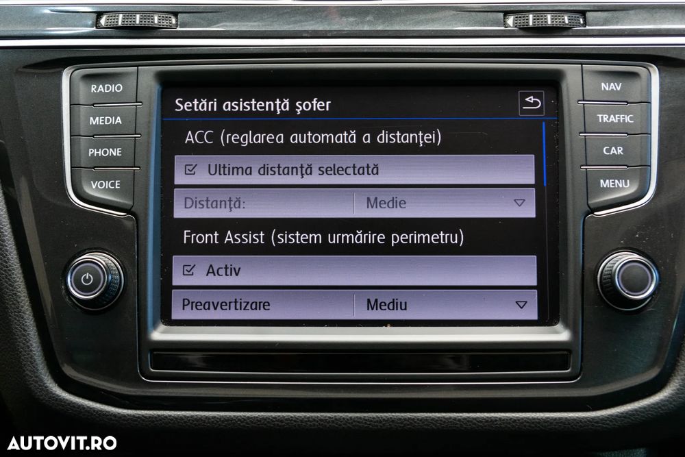 Volkswagen Tiguan 2.0 TDI 4Motion DSG BMT Sport & Style - 18