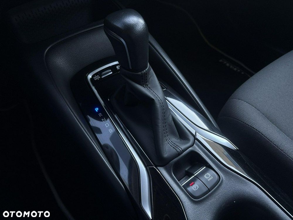 Toyota Corolla 1.8 Hybrid Comfort - 17