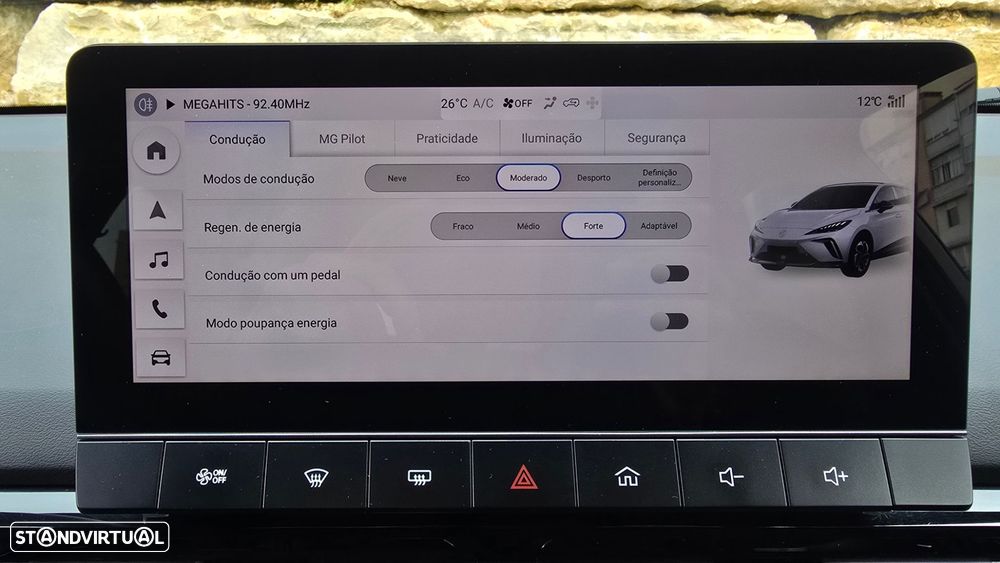 MG MG4 64 kWh Luxury - 30